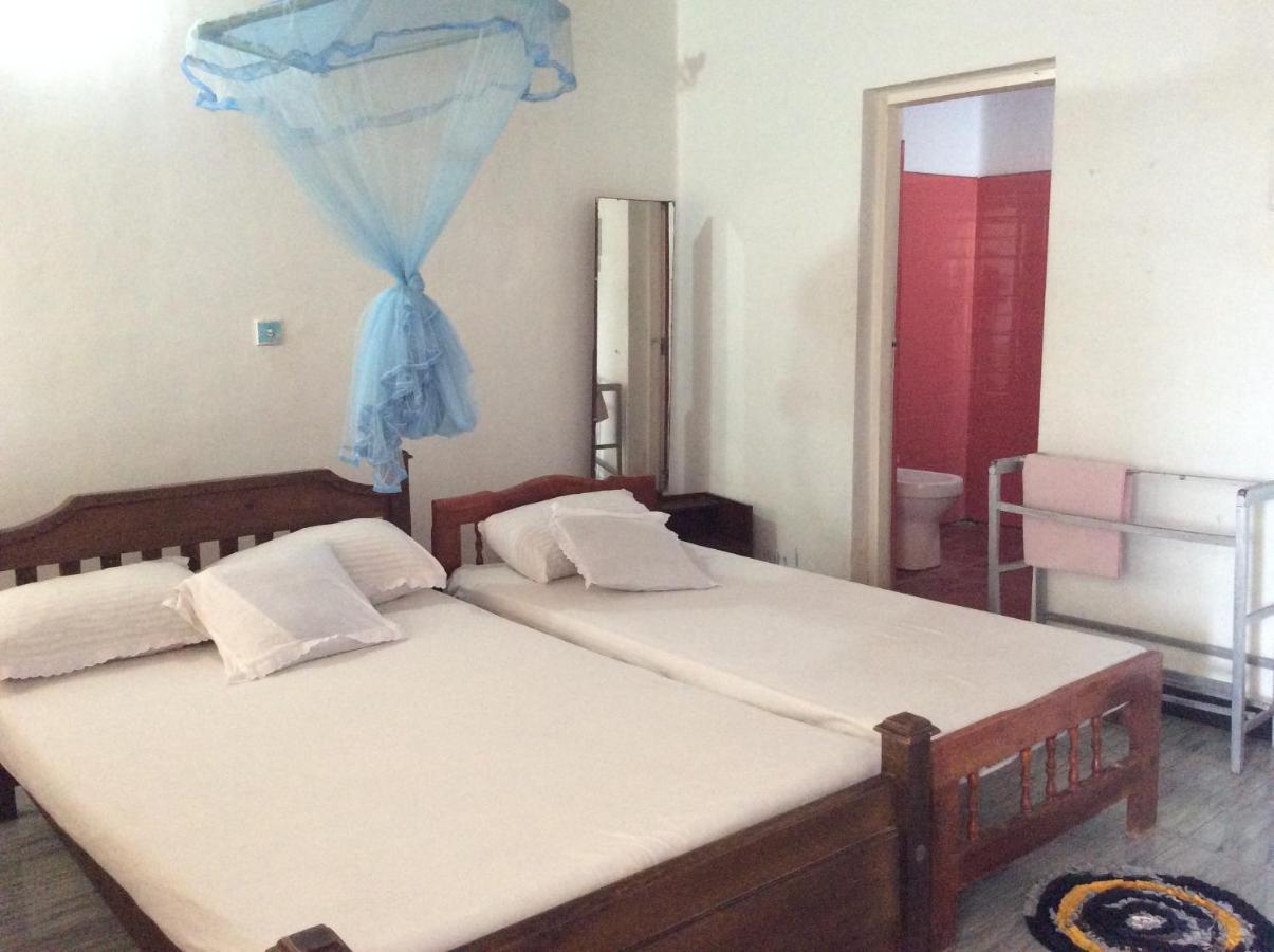 New Rest House Sea View Hotel Negombo Kültér fotó