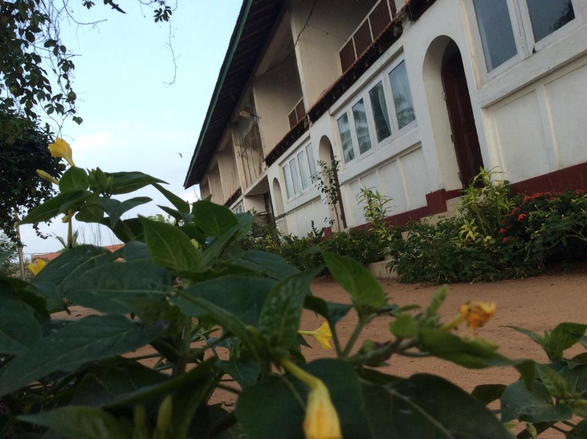 New Rest House Sea View Hotel Negombo Kültér fotó